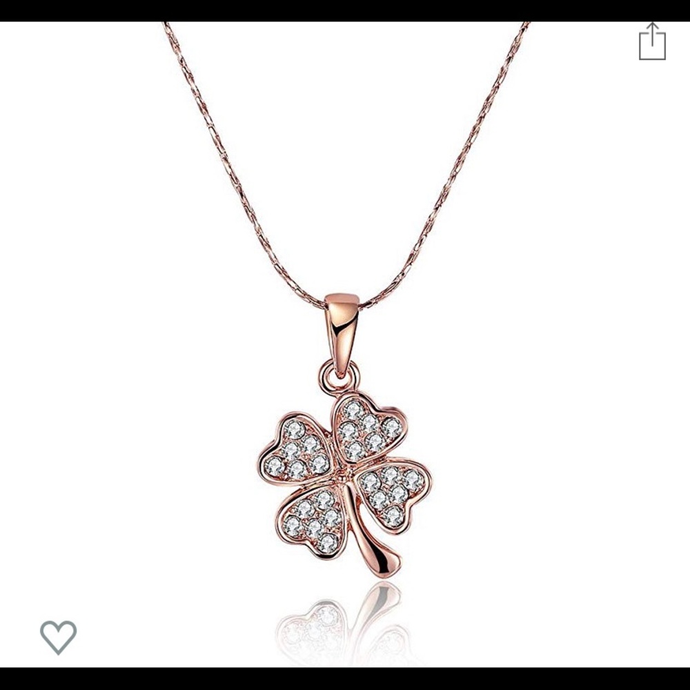 NWOT 4 Leaf Clover Necklace